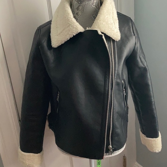 LAST ONE - L - Black Faux Leather Moto Jacket Sherpa Lined - Picture 6 of 16